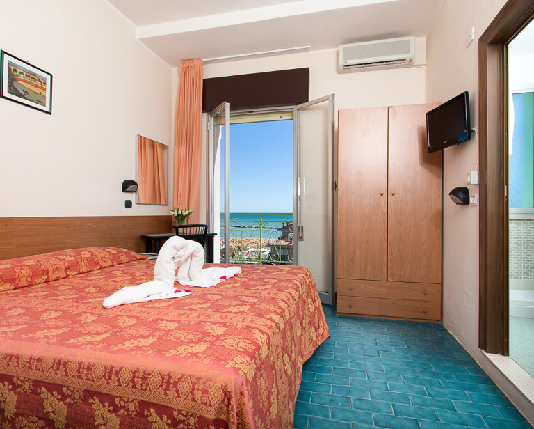 media.Gallery_CameraBasic_HotelRock_LidodiSavio